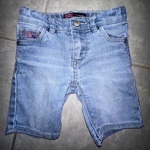 2T Levi jean shorts